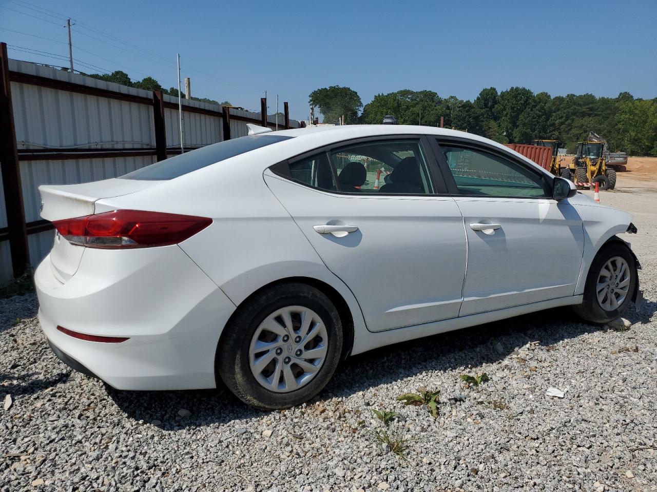 2017 Hyundai Elantra - Image 4