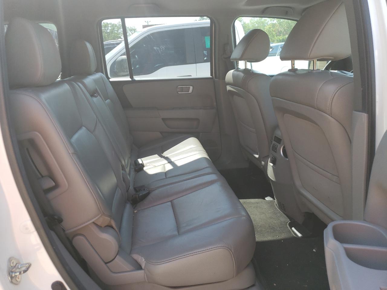 2012 Honda Pilot Exl VIN: 5FNYF4H51CB036987 Lot: 57244043