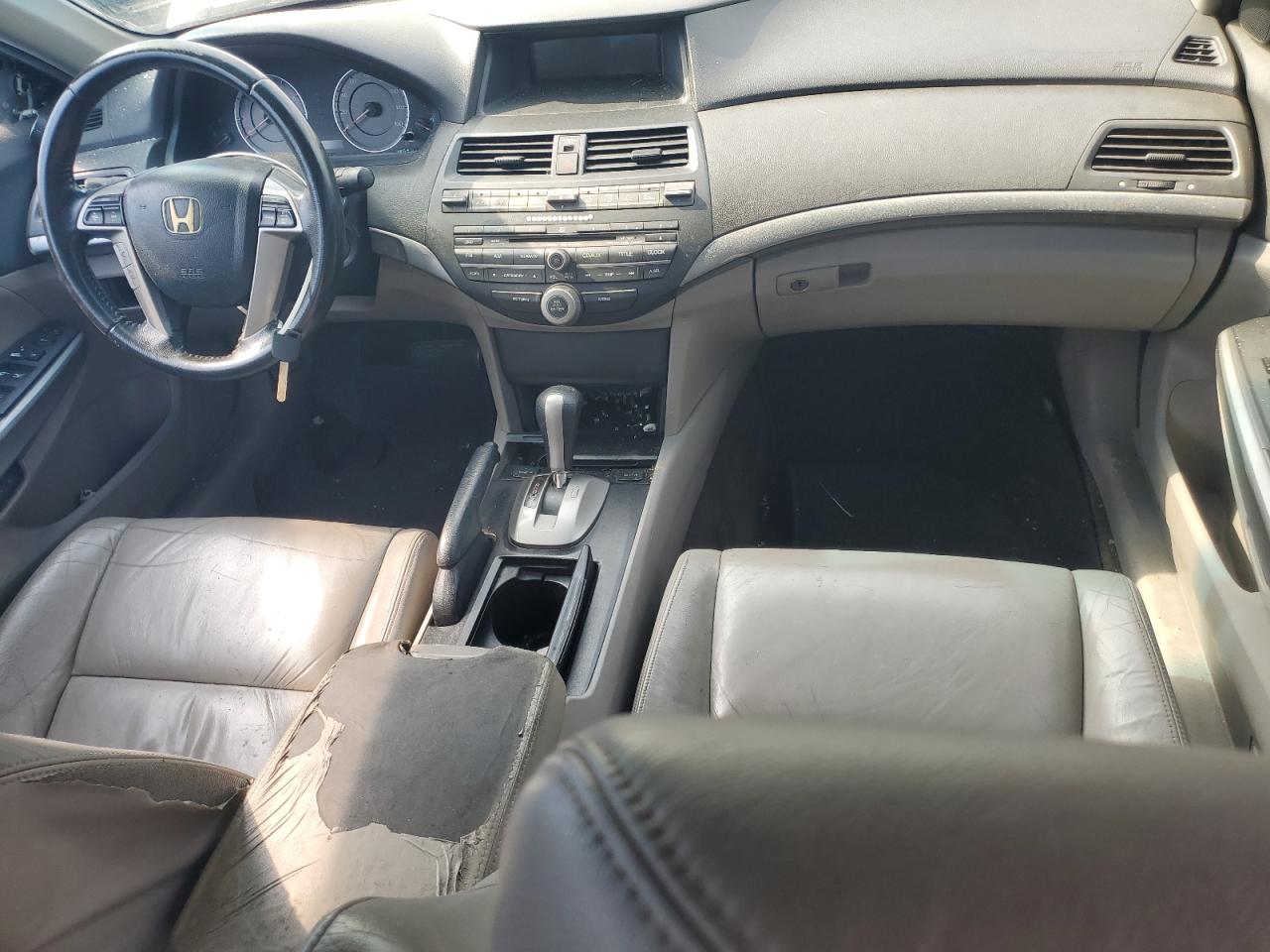 2010 Honda Accord - Image 8