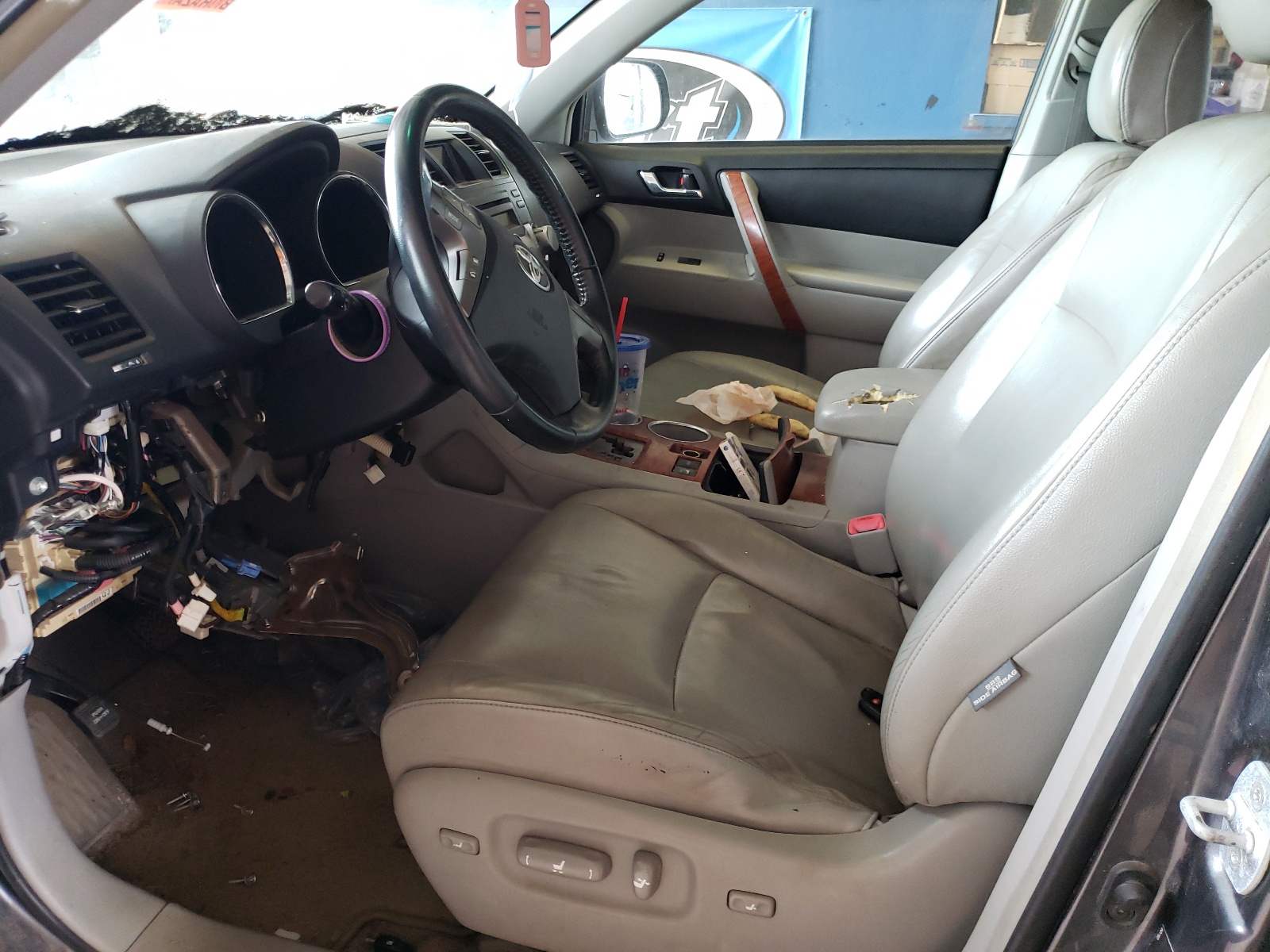 JTEES42A092132976 2009 Toyota Highlander Limited