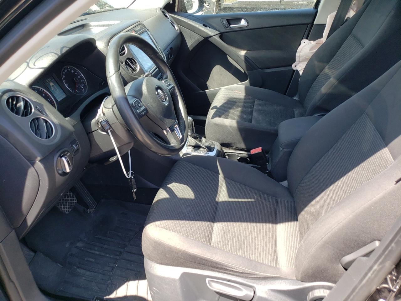 2013 Volkswagen Tiguan S VIN: WVGBV3AX1DW053747 Lot: 58218703