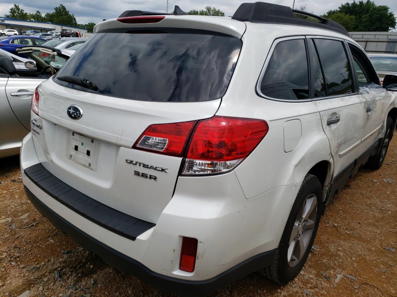 2013 Subaru Outback - Image 3