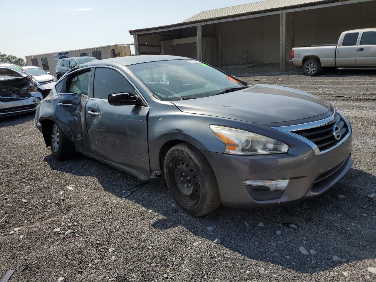 2015 Nissan Altima - Image 4