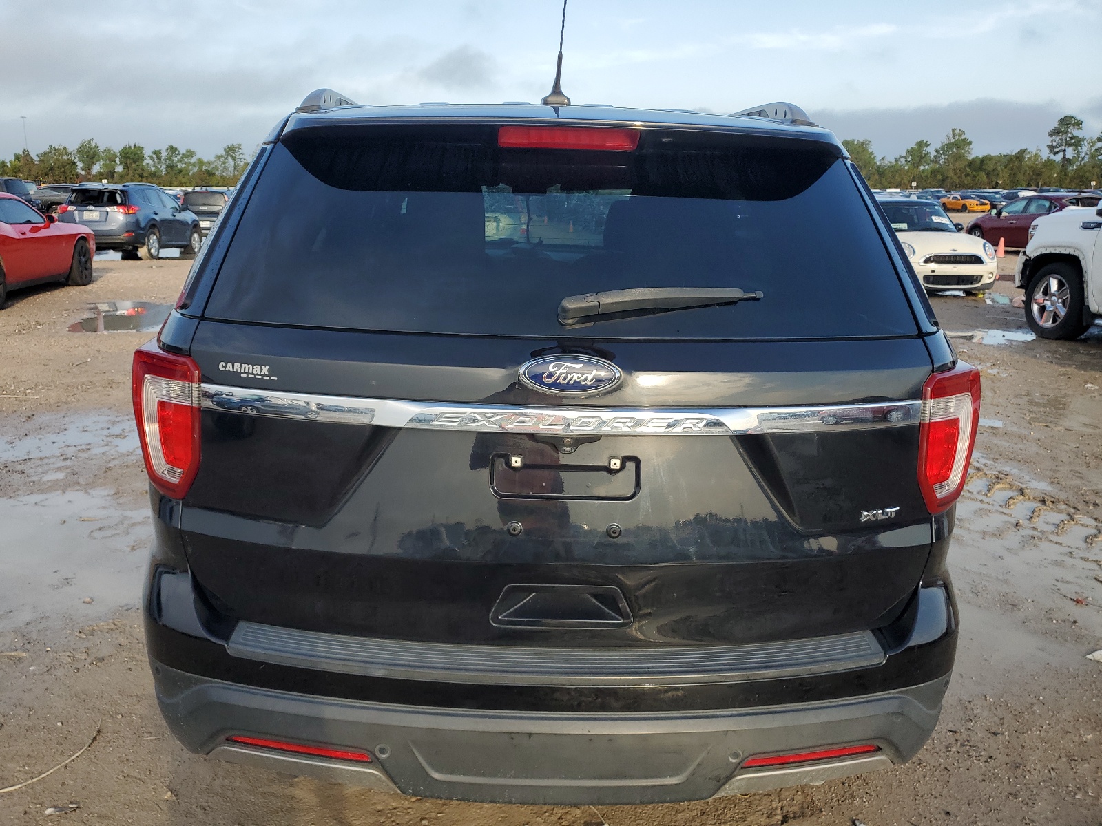 2019 Ford Explorer Xlt vin: 1FM5K7D84KGB25758