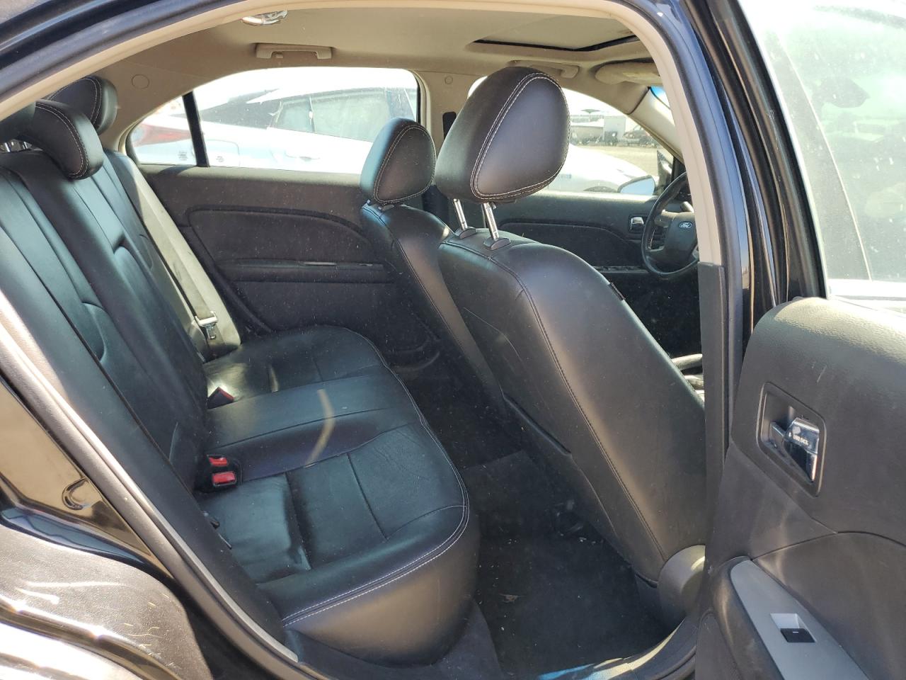 2011 Ford Fusion - Image 10