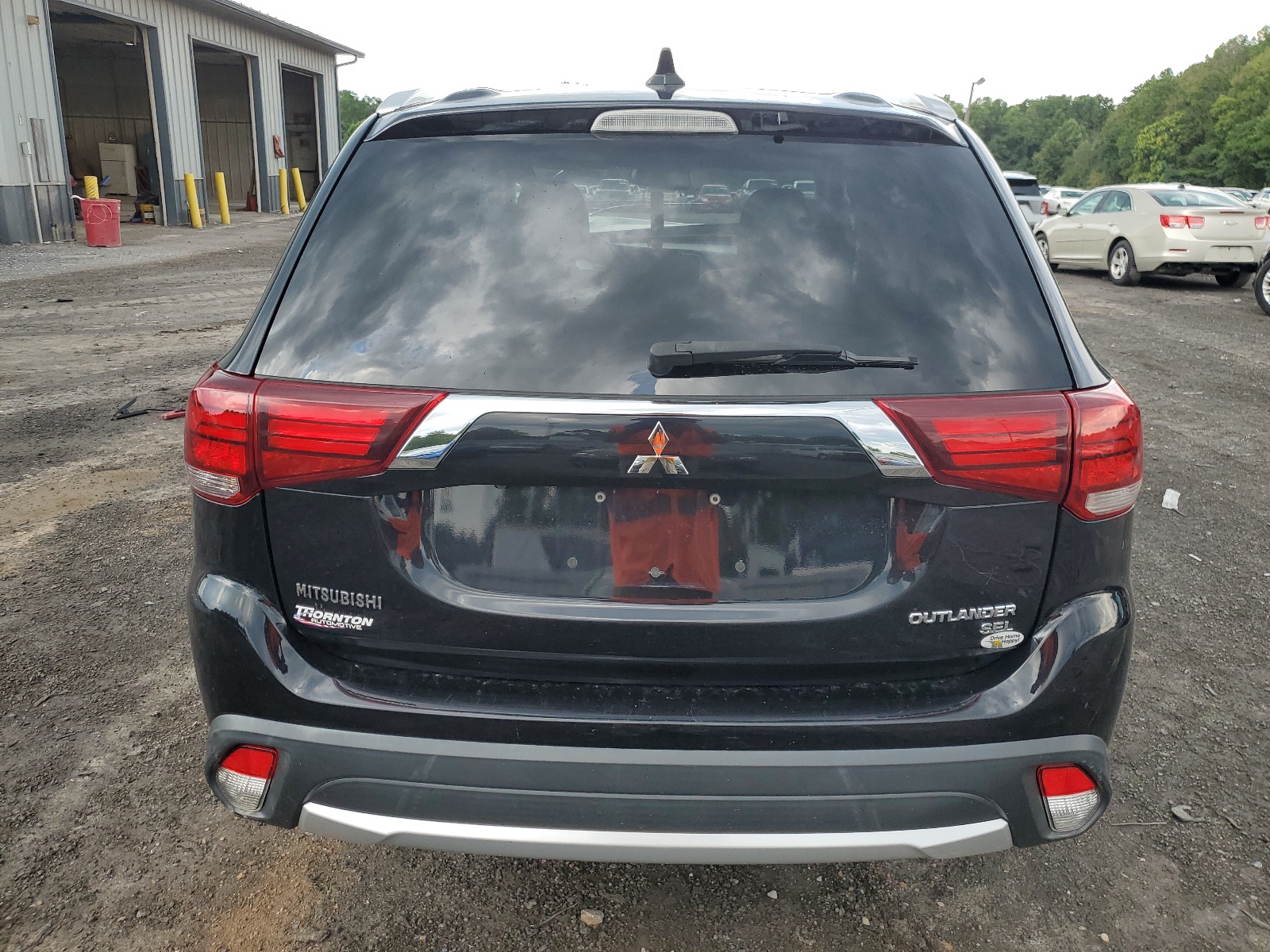 JA4AZ3A39HZ011617 2017 Mitsubishi Outlander Se