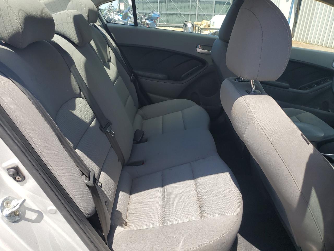 2017 Kia Forte Lx VIN: 3KPFK4A7XHE086394 Lot: 61399074