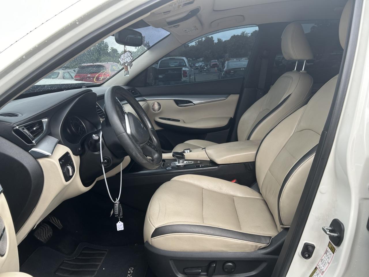 3PCAJ5M32KF115643 2019 Infiniti Qx50 Essential