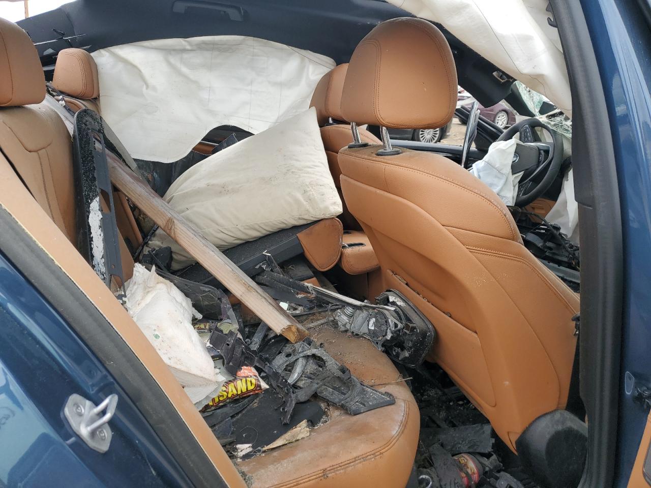 WBA33AG09PCM06817 2023 BMW 530Xe