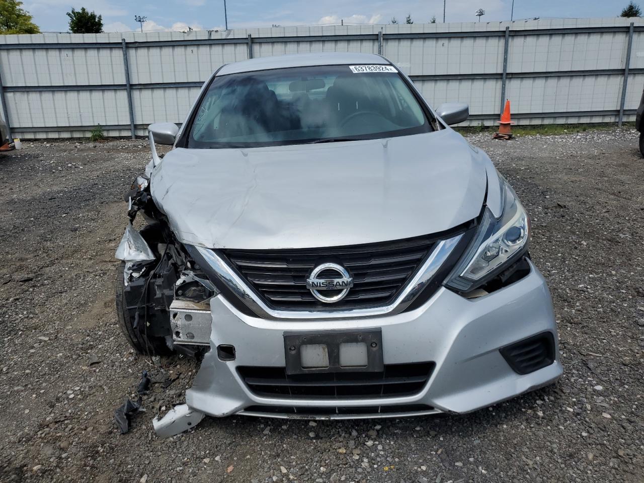 2017 Nissan Altima - Image 5