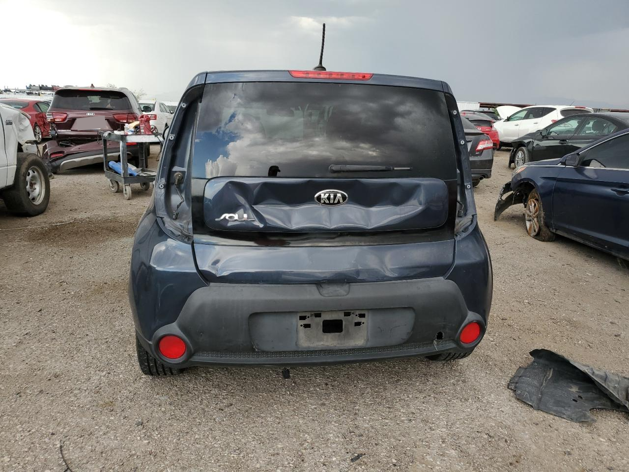 KNDJP3A58F7182574 2015 Kia Soul +