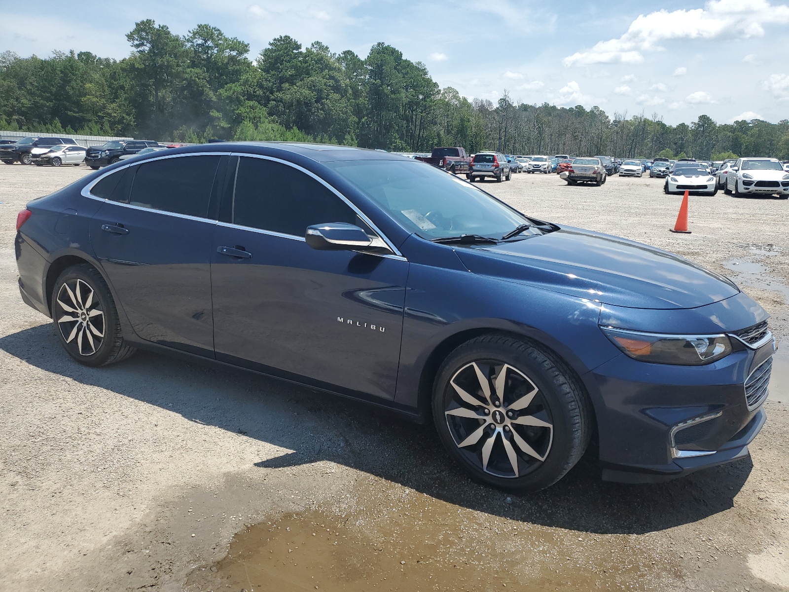 2017 Chevrolet Malibu Lt vin: 1G1ZE5ST1HF107749