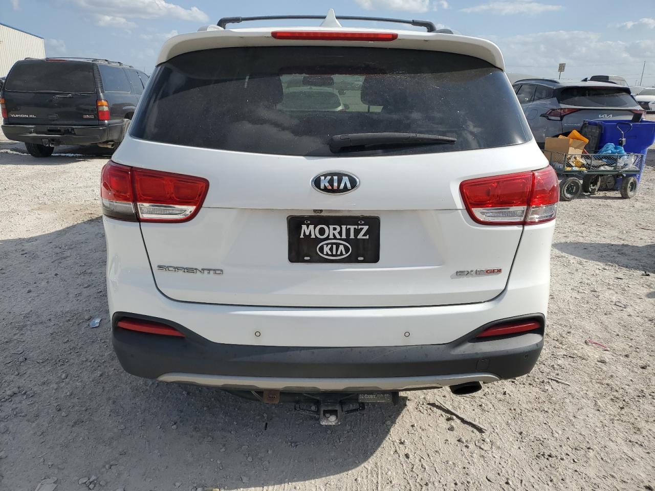 2016 Kia Sorento Ex VIN: 5XYPHDA13GG037067 Lot: 64988164