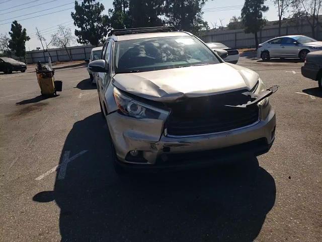 2016 Toyota Highlander Xle VIN: 5TDKKRFH1GS136228 Lot: 63485914