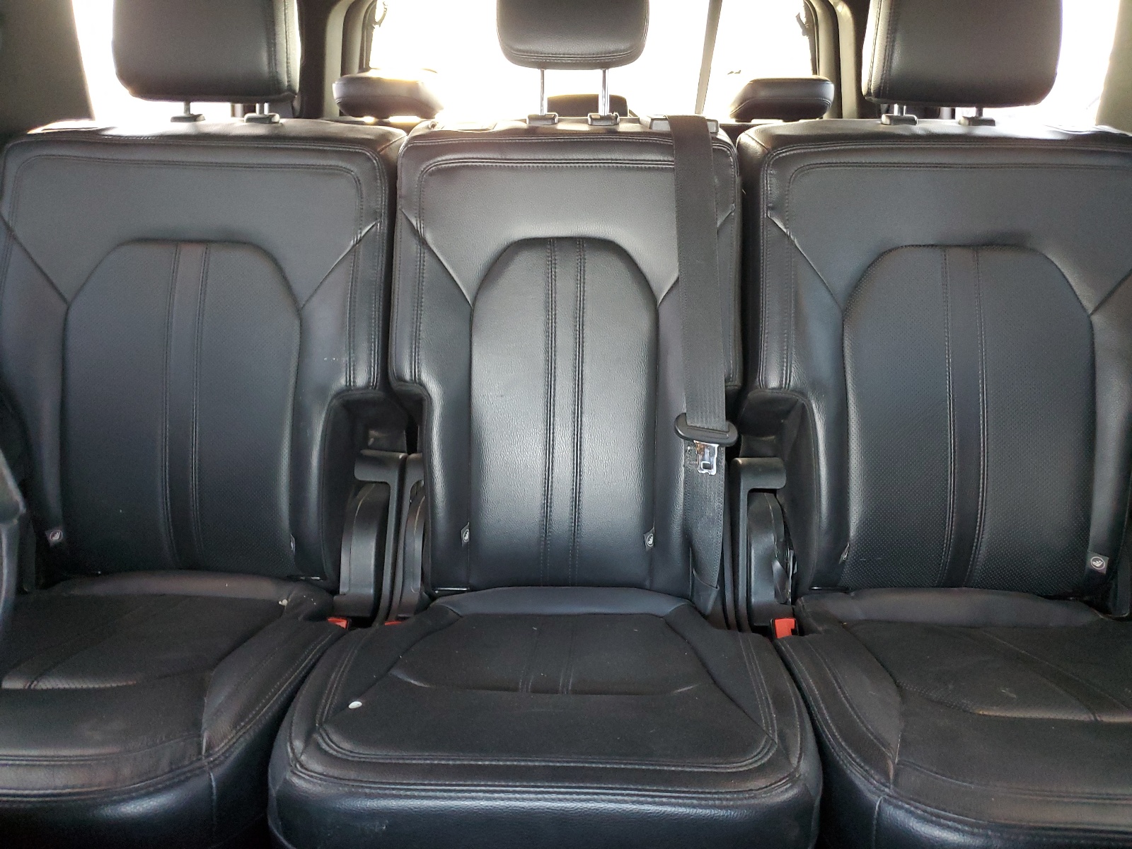 1FMJU2AT2JEA39203 2018 Ford Expedition Limited