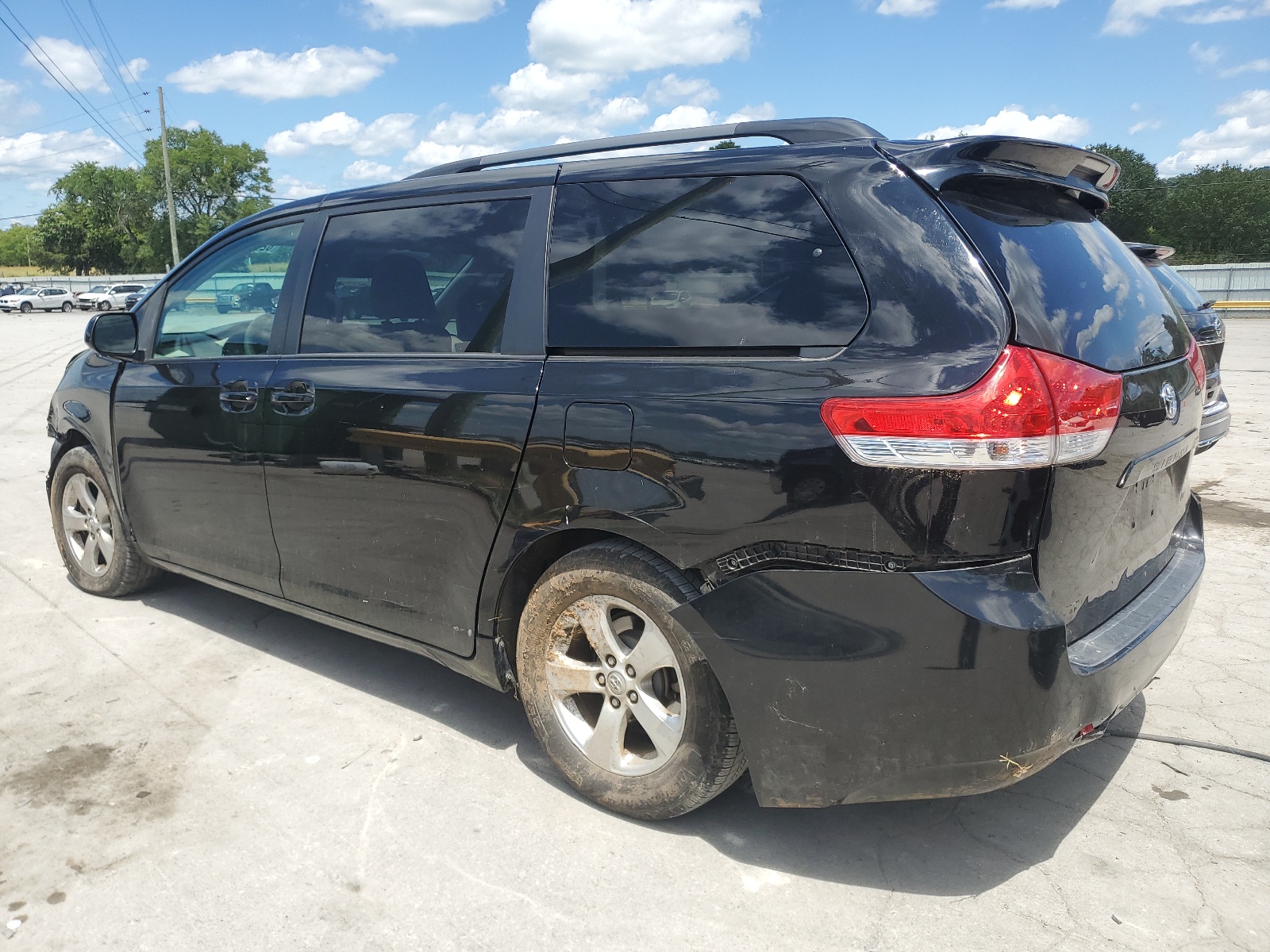 2014 Toyota Sienna Le vin: 5TDKK3DC4ES483344