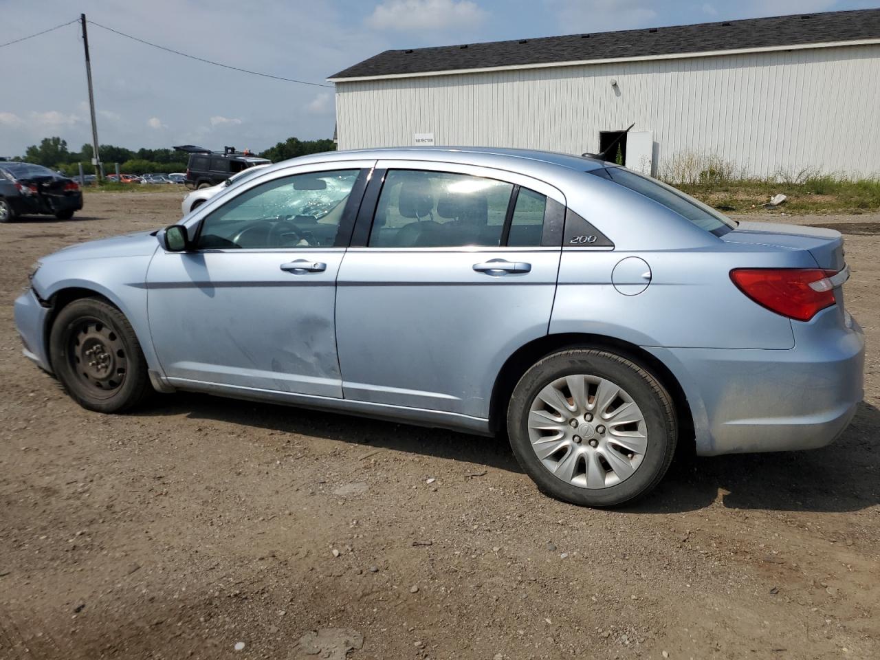 2014 Chrysler 200 - Image 2