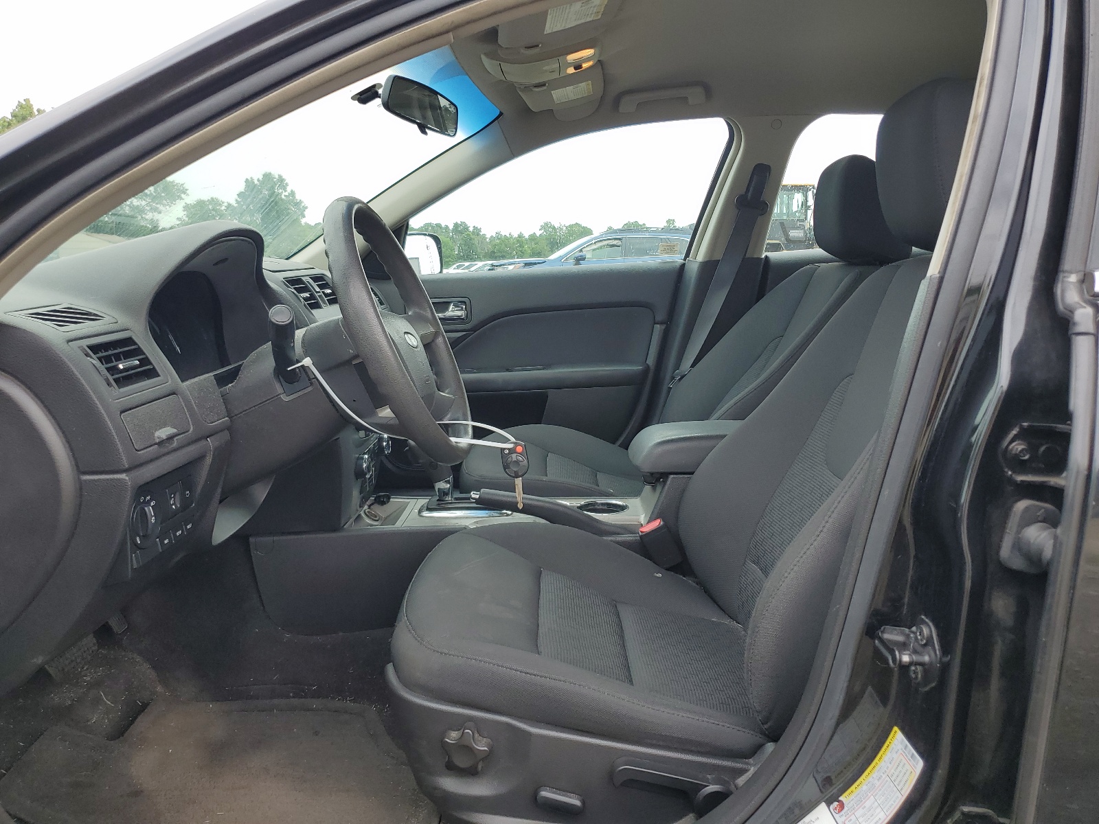 3FAHP0HA3AR172929 2010 Ford Fusion Se