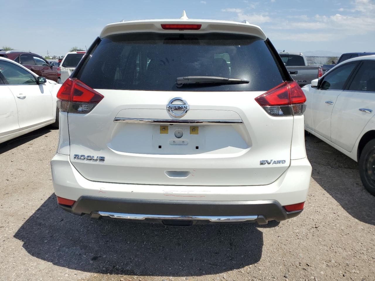 2017 Nissan Rogue S VIN: KNMAT2MVXHP617566 Lot: 63678924
