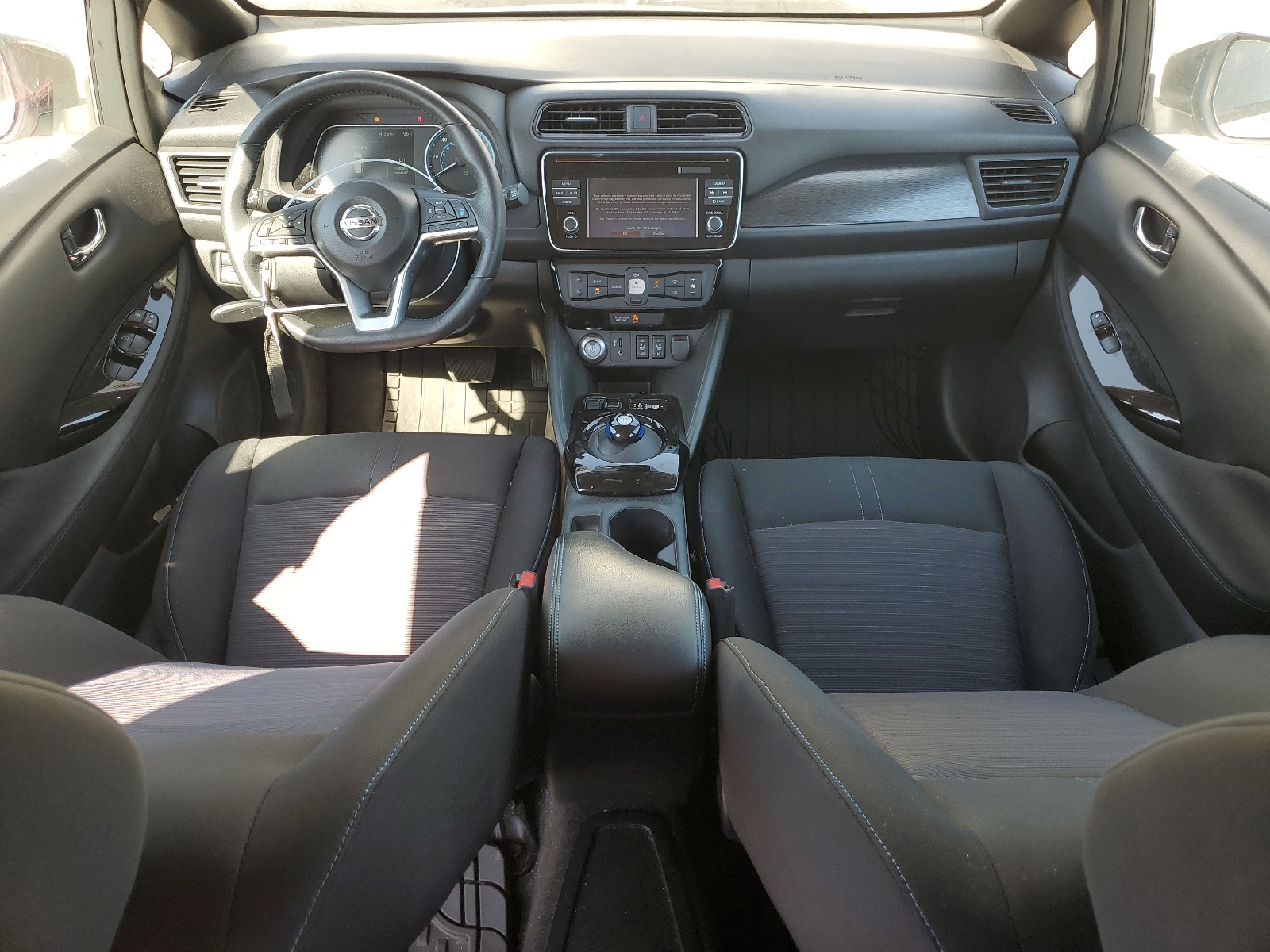 1N4AZ1CP0JC301396 2018 Nissan Leaf S