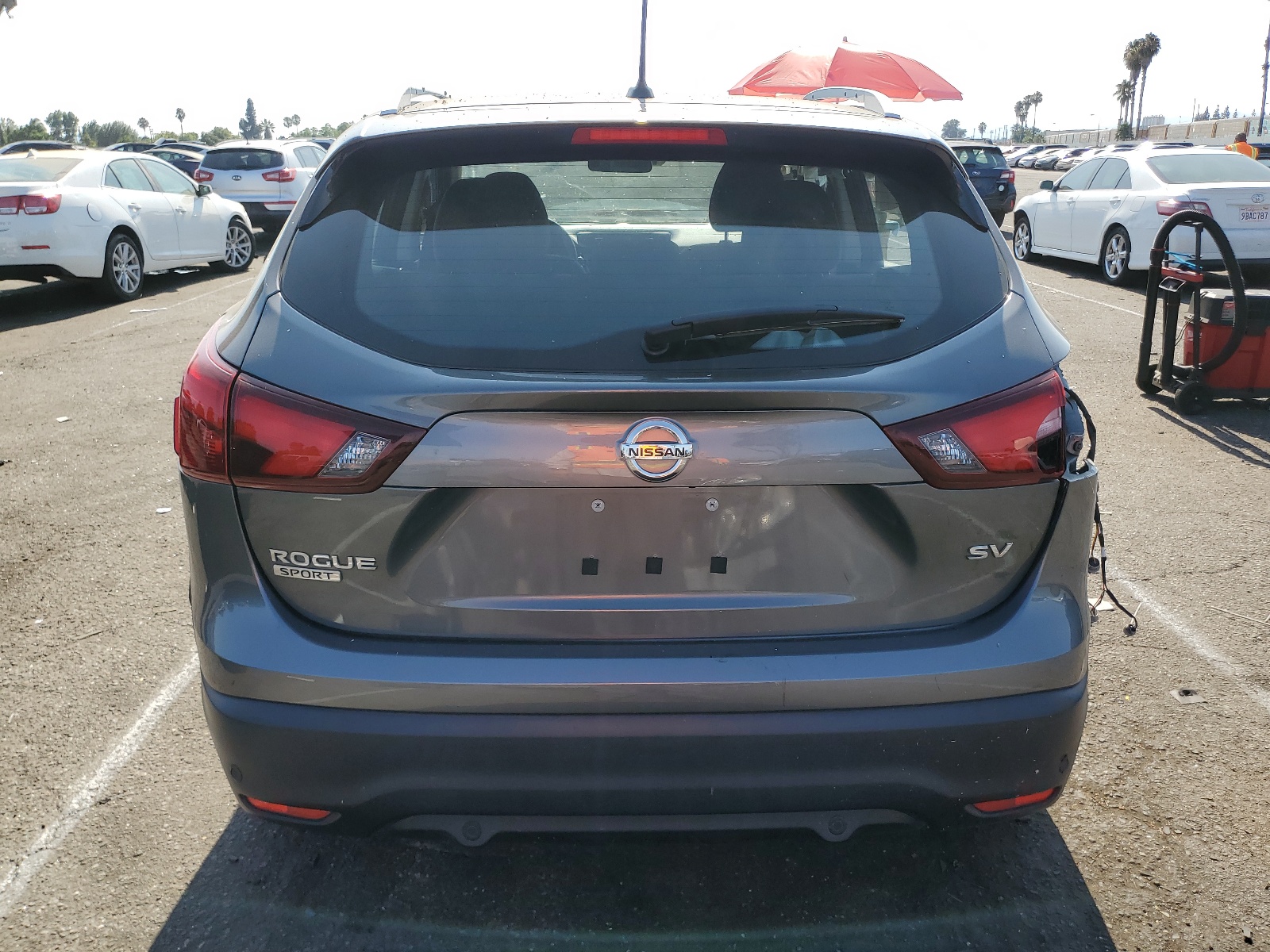JN1BJ1CP1KW211232 2019 Nissan Rogue Sport S