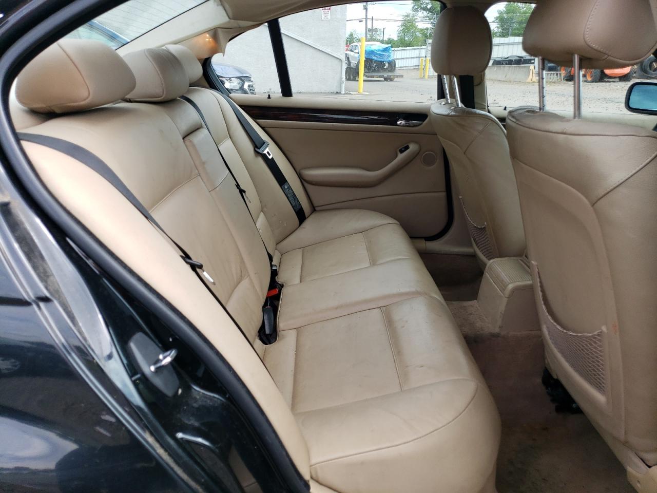 2003 BMW 325 Xi VIN: WBAEU33463PM57950 Lot: 62261984