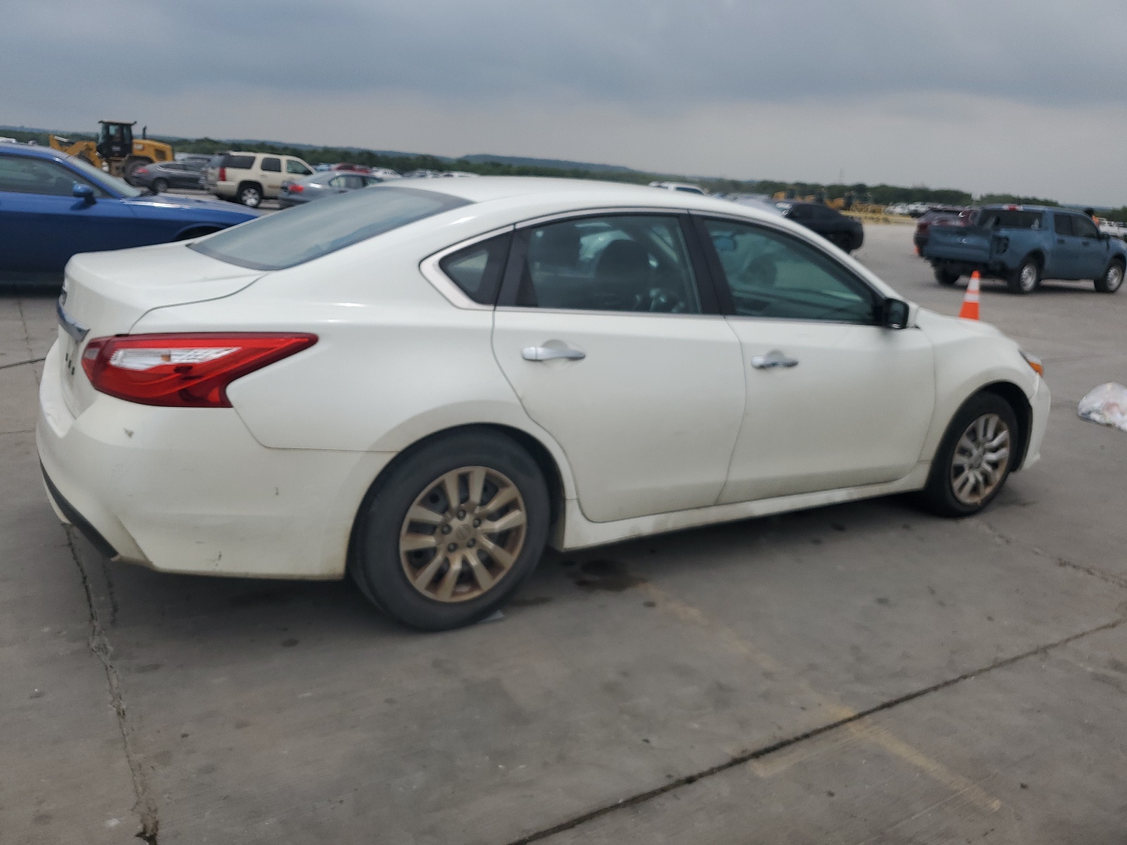 2017 Nissan Altima 2.5 vin: 1N4AL3AP9HN317885