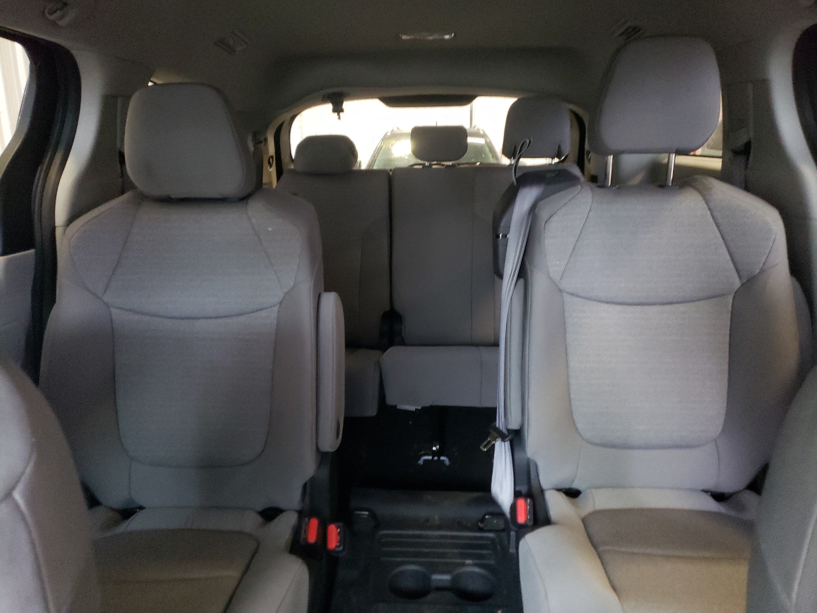 5TDKSKFC8NS073668 2022 Toyota Sienna Le