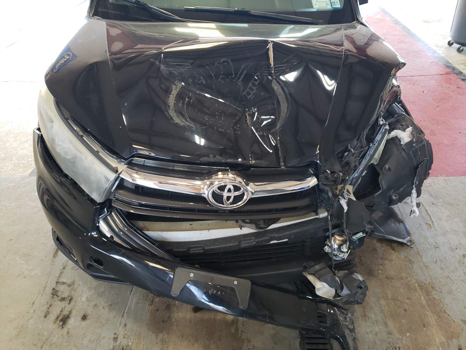 5TDJKRFHXFS106817 2015 Toyota Highlander Xle