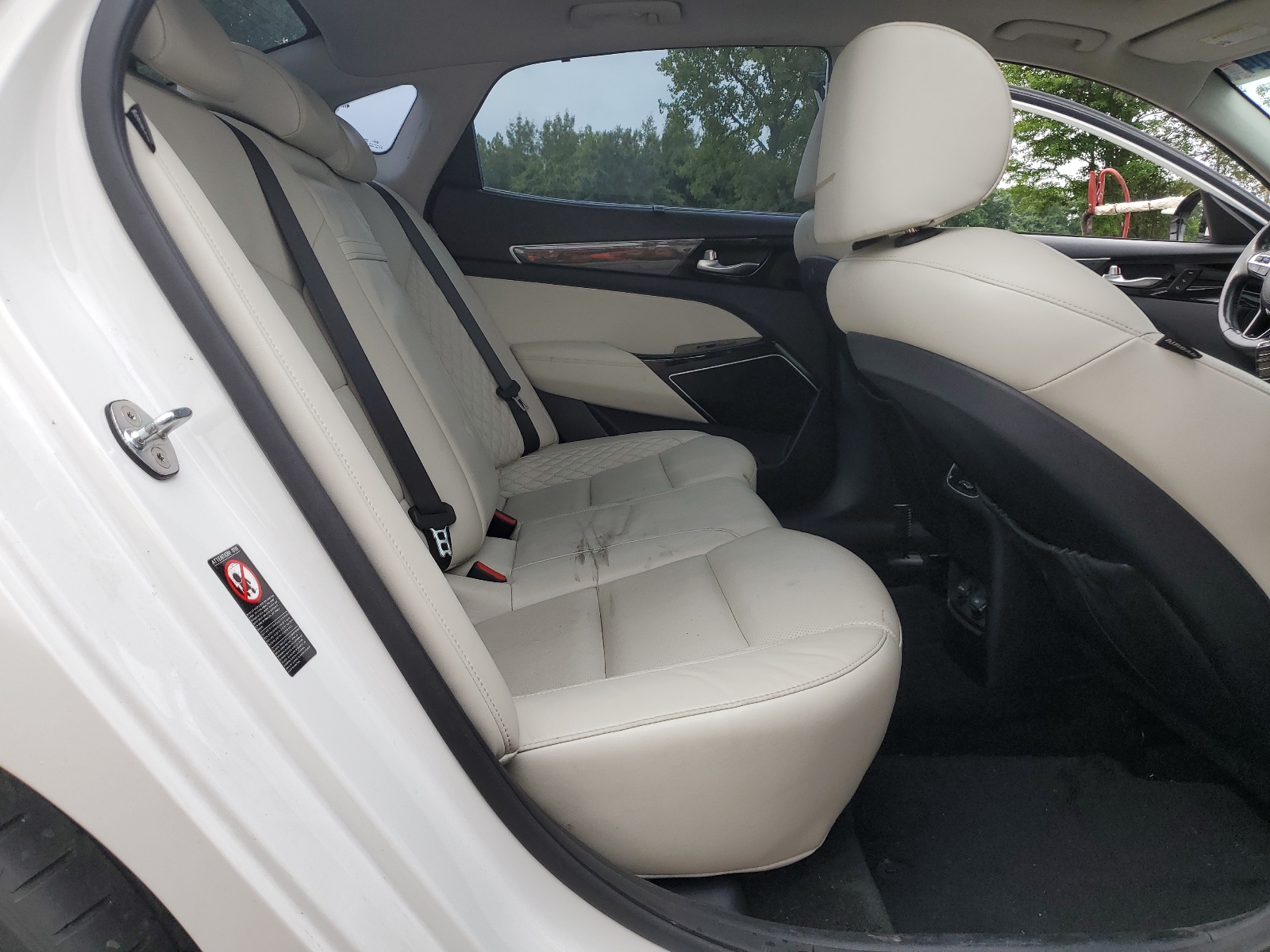 KNALC4J16H5065000 2017 Kia Cadenza Premium