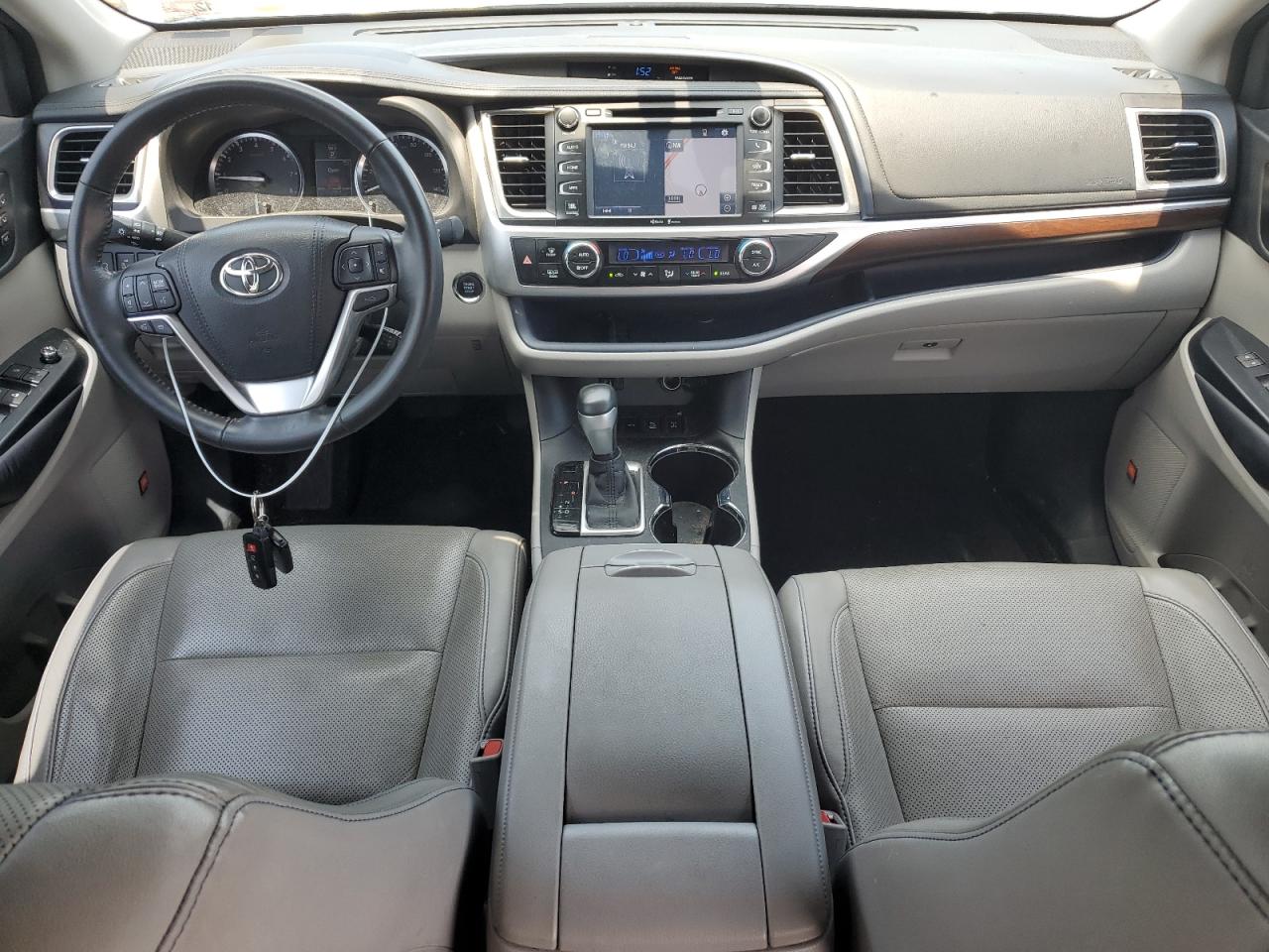 2015 Toyota Highlander Limited VIN: 5TDDKRFH2FS201661 Lot: 64801054