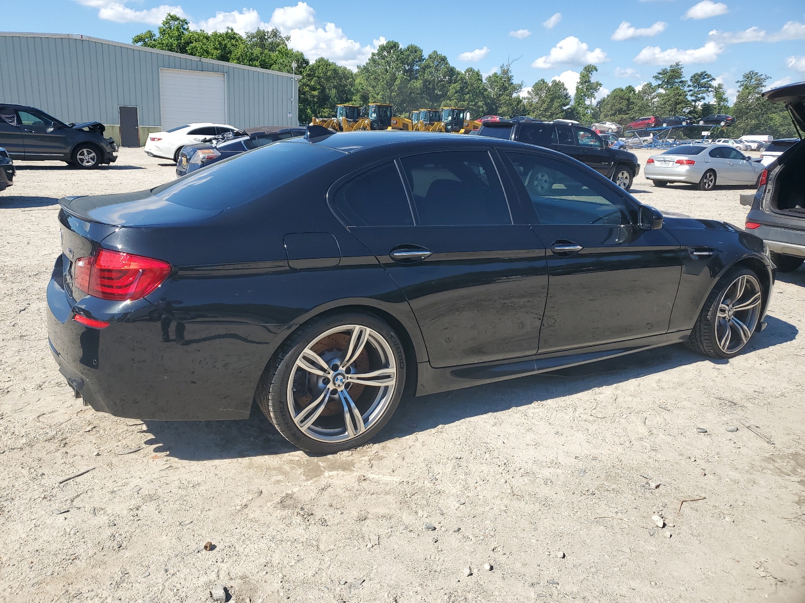 2013 BMW M5 vin: WBSFV9C52DD096602