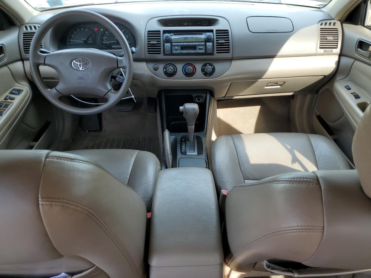 2004 Toyota Camry Le VIN: 4T1BE32K94U310281 Lot: 61008324