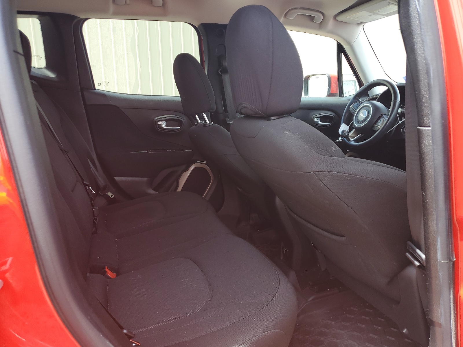 ZACCJABT9FPB34001 2015 Jeep Renegade Latitude