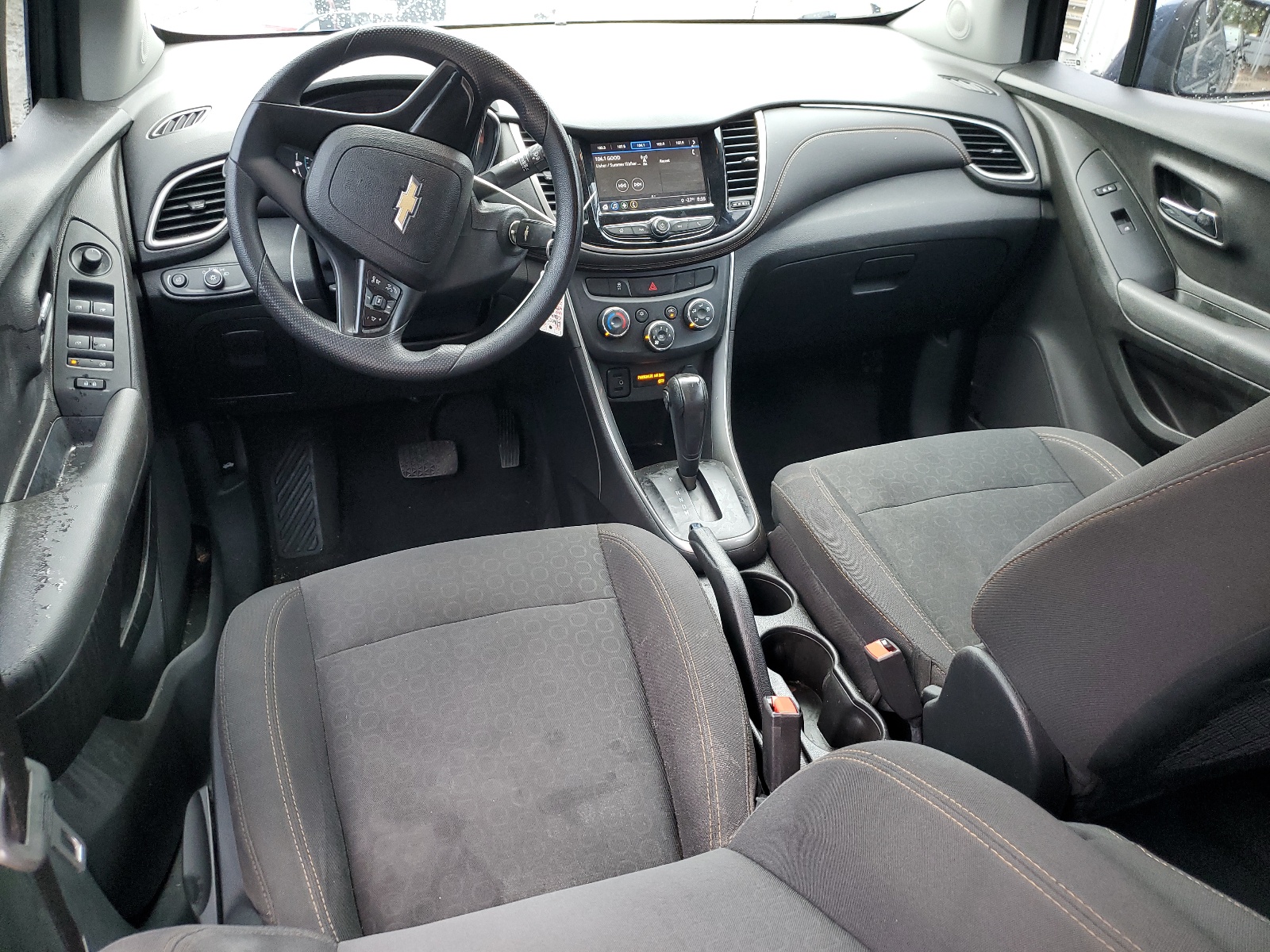 3GNCJKSB9JL209365 2018 Chevrolet Trax Ls