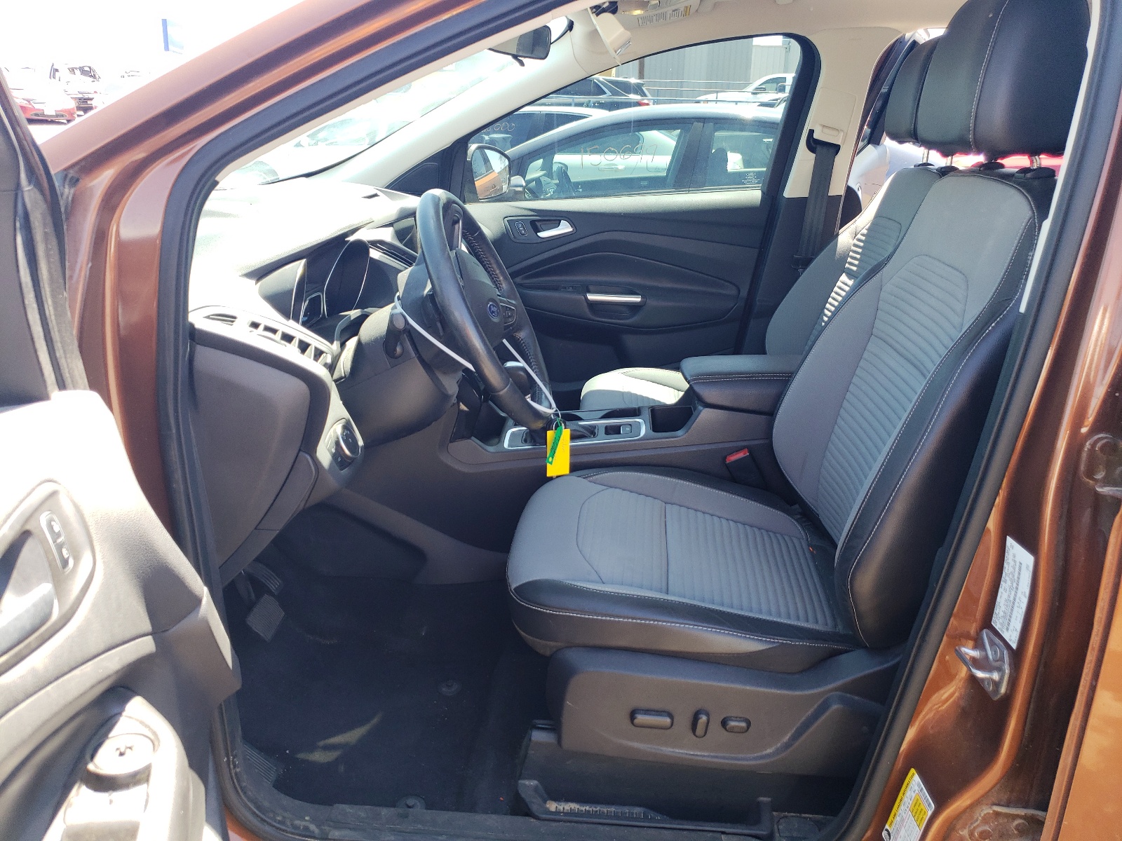 1FMCU9G93HUA50496 2017 Ford Escape Se