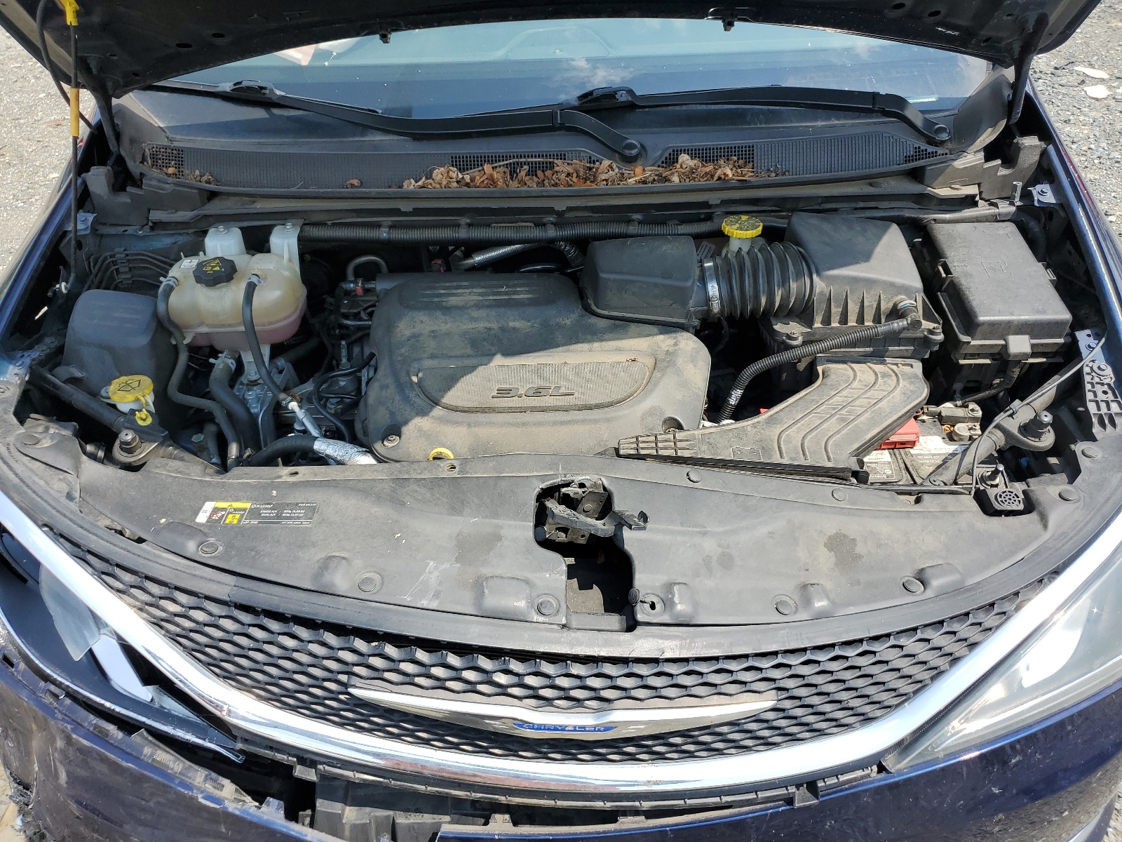 2C4RC1BG1KR597487 2019 Chrysler Pacifica Touring L