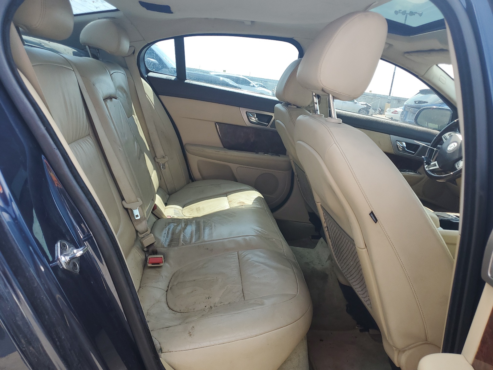 SAJWA0FB0BLS07877 2011 Jaguar Xf