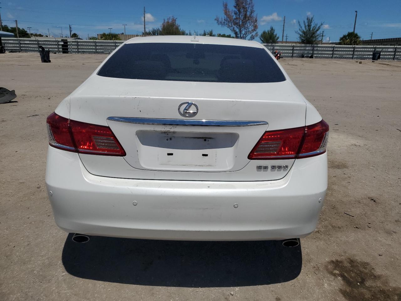 2011 Lexus Es 350 VIN: JTHBK1EG7B2464519 Lot: 63451684