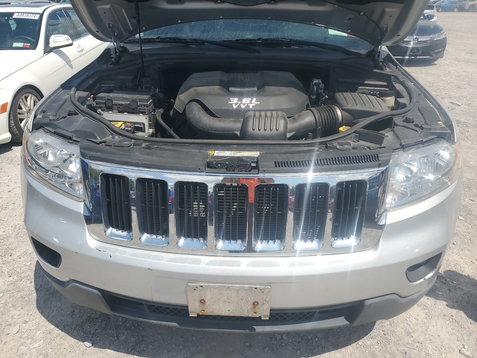 2013 Jeep Grand Cherokee Laredo vin: 1C4RJFAG4DC649842