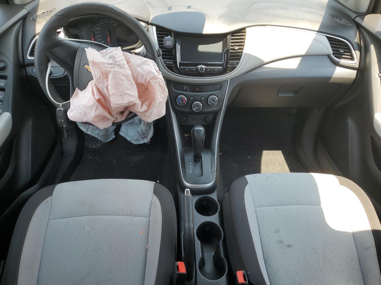 2017 Chevrolet Trax Ls VIN: KL7CJKSB4HB163834 Lot: 63208904