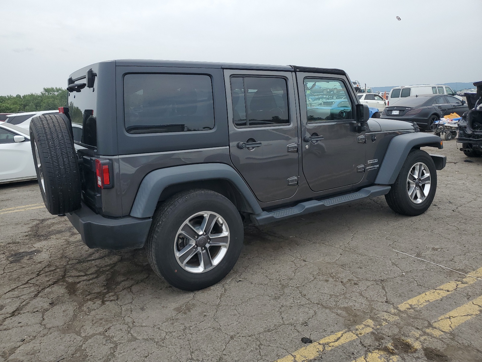 1C4BJWDG7JL822956 2018 Jeep Wrangler Unlimited Sport