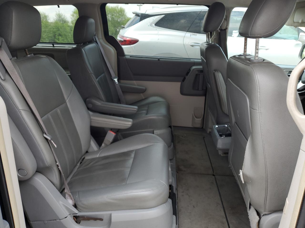 2008 Chrysler Town & Country Touring VIN: 2A8HR54P88R710366 Lot: 64090304