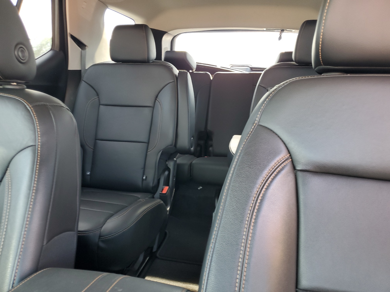 1GNERHKW8KJ317282 2019 Chevrolet Traverse Lt