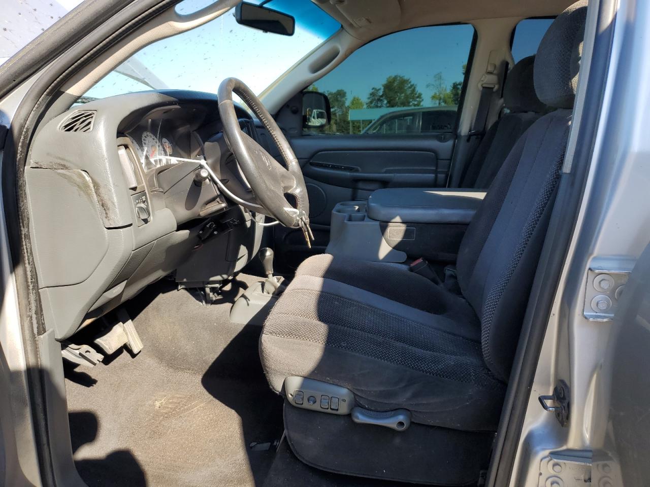 2002 Dodge Ram 1500 VIN: 3B7HU18N42G106897 Lot: 61520924