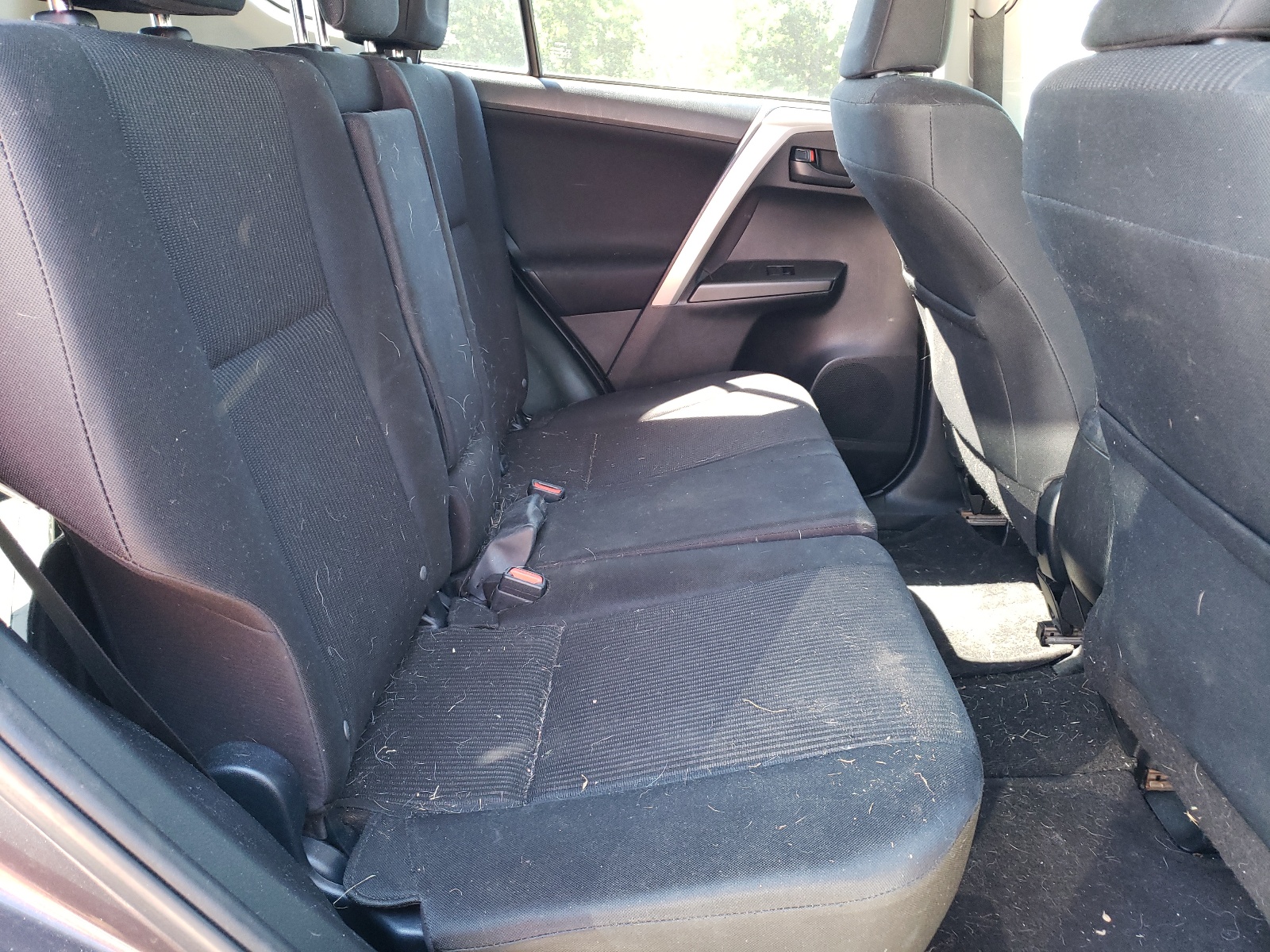 JTMBFREV0HJ705810 2017 Toyota Rav4 Le