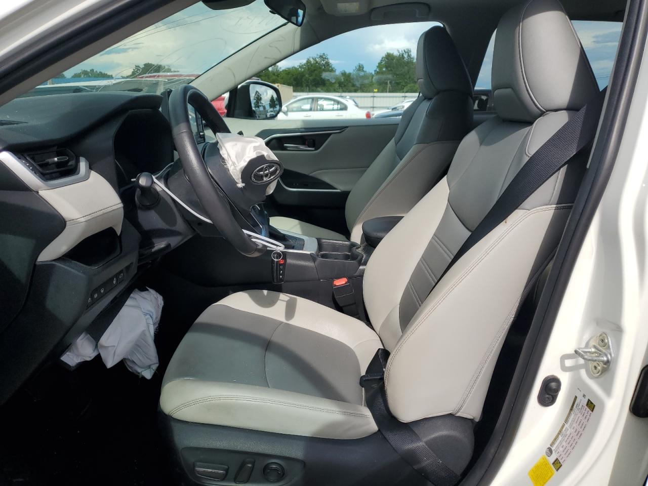 2020 Toyota Rav4 Xle Premium VIN: 2T3C1RFV1LC060372 Lot: 64103904