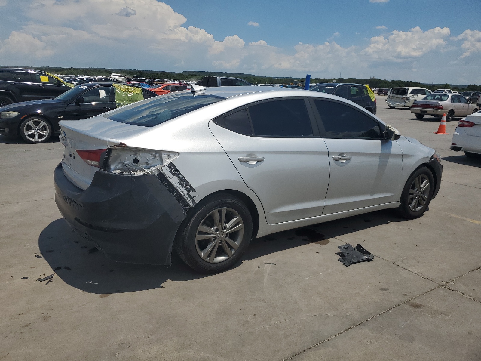 2018 Hyundai Elantra Sel vin: 5NPD84LF5JH229215