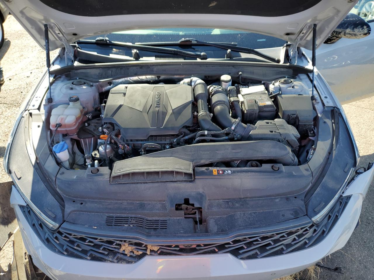 2022 Kia K5 - Image 11
