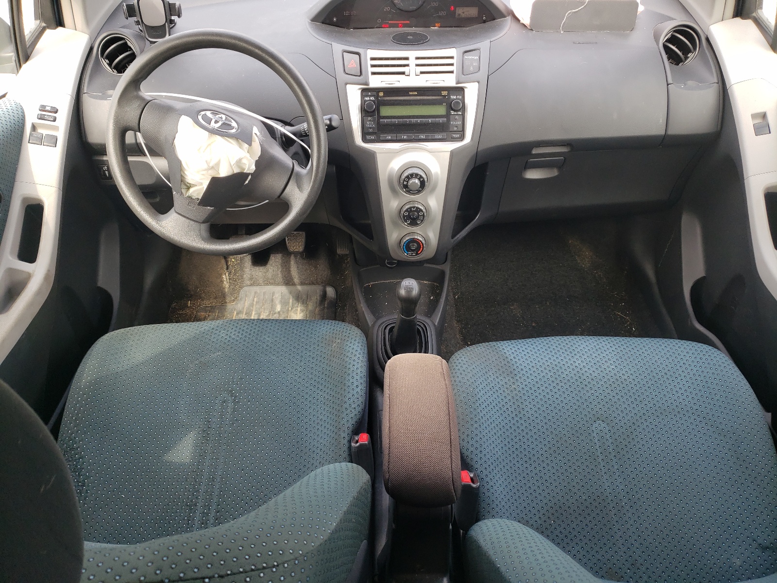 JTDJT923385214082 2008 Toyota Yaris